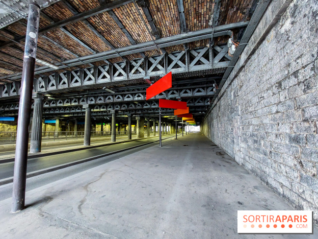 Spectrum, traversée chromatique : quelle est cette installation suspendue dans un tunnel à Paris ?