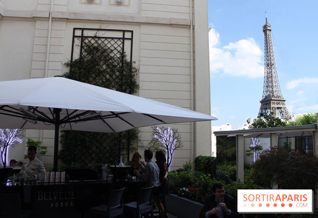 La terrasse d'été du Shangri-La Paris by Belvedere