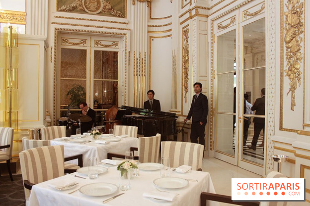 Peninsula : The Lobby