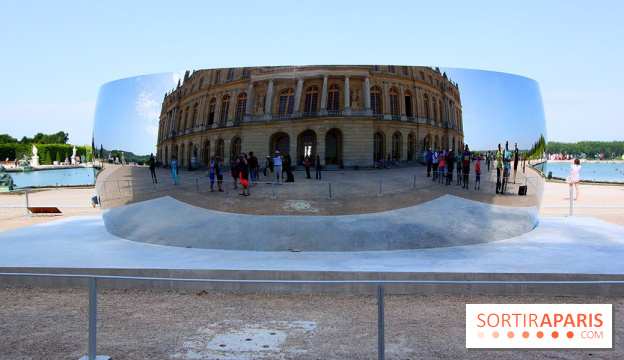 C-Curve d'Anish Kapoor au Château de Versailles
