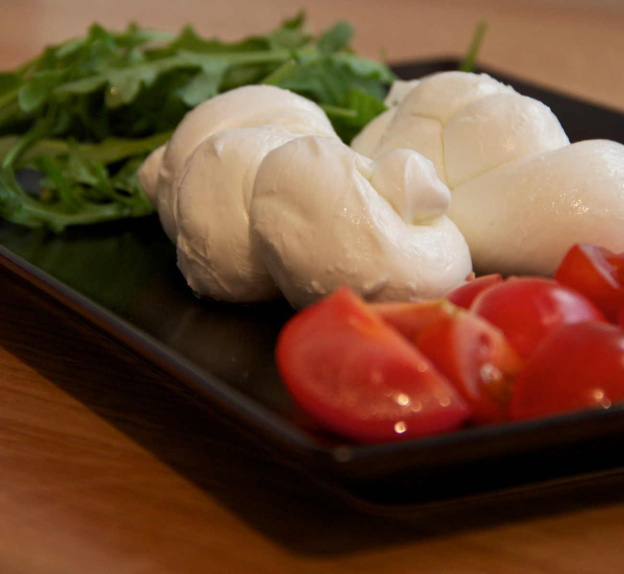 MOZZACHIC : nouveau concept de bar à mozza 3-en-1