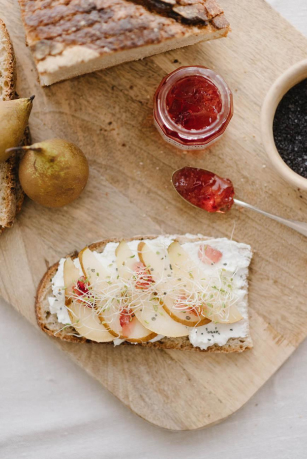 Accords confits de fleurs et chèvre au Renaissance Paris Arc de Triomphe