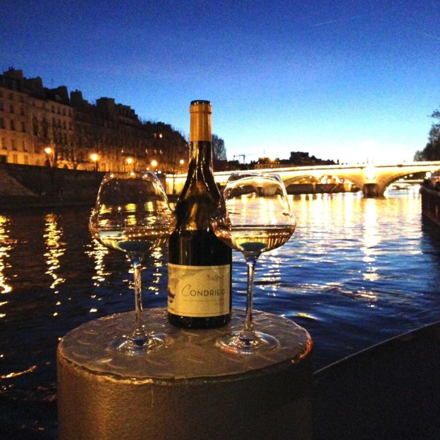 Mademoiselle Rose : cave à manger flottante