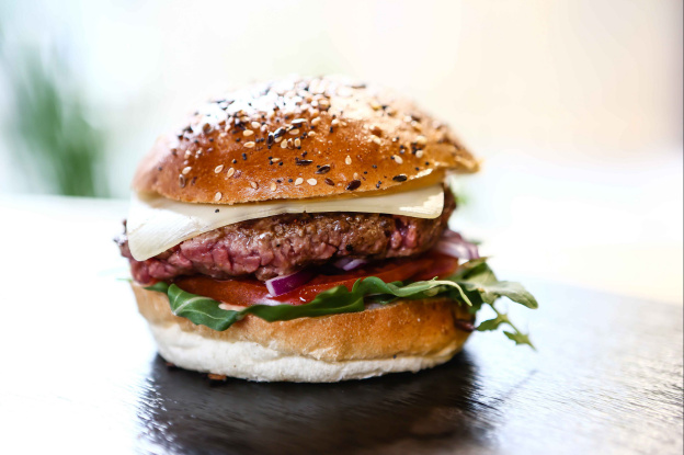 L’Artisan du Burger : Une adresse incontournable du burger parisien !