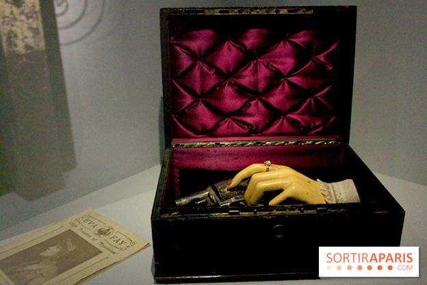 Persona, l'exposition terrifiante au Musée du Quai Branly