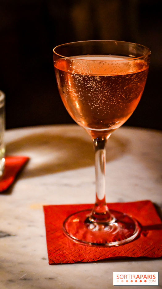 Prescription Cocktail Club : des créations pointues dans bar mystique et théâtral à Paris