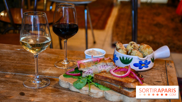 Mamine Batignolles : un resto à tapas façon cuisine de mamie au décor adorablement kitsch à Paris