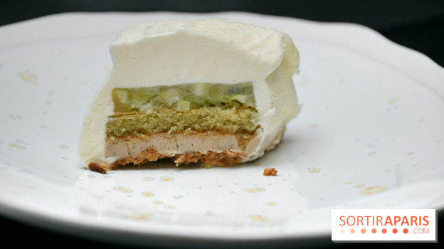 Pour ce Noël 2025, Naraé Kim dévoile une bûche raffinée et délicate au Park Hyatt Paris-Vendôme