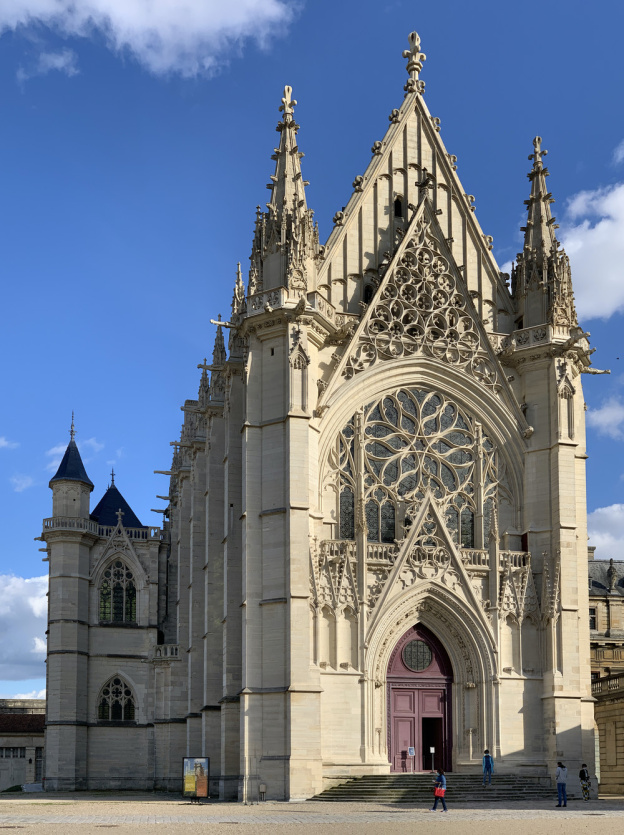 Cette chapelle royale aux portes de Paris est la petite sœur de la Sainte-Chapelle de l’île de la Cité