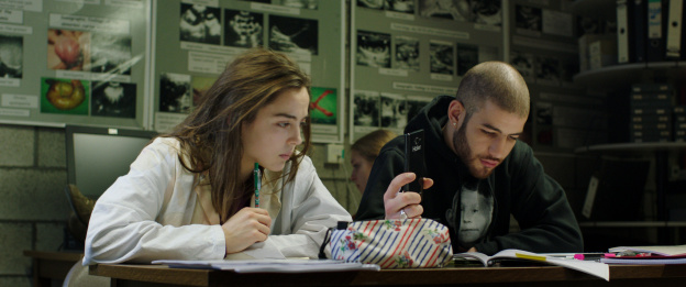 Grave : Et l'agneau devint le loup