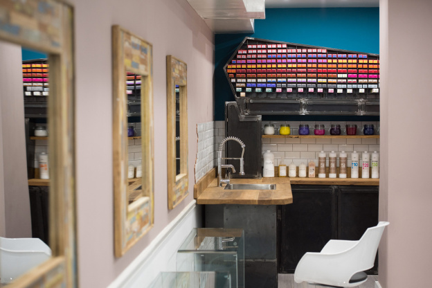 Ludovic Geheniaux ouvre un salon de coiffure coloriste à Paris