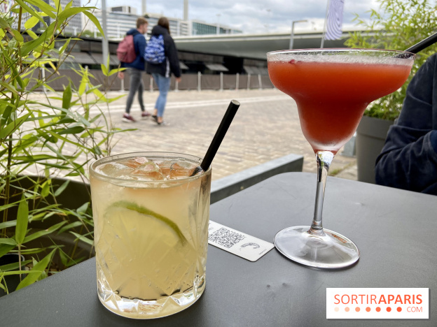La Mer à Boire délicieuse terrasse au fil de l'eau sur les quais de Seine