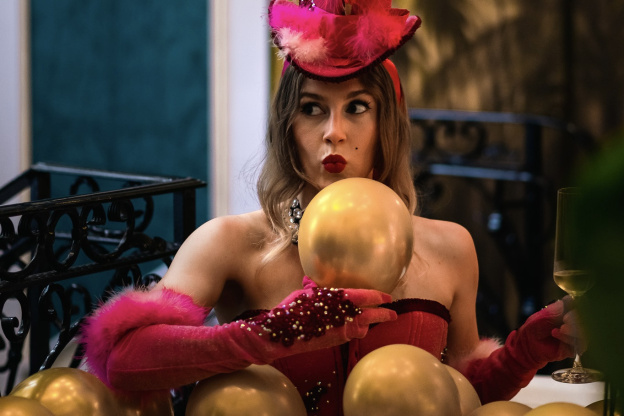 Une soirée burlesque à vivre en amoureux dans un hôtel parisien romantique