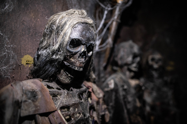 La Crypte : l'escape game qui fait tourner les tables au Donjon de Paris