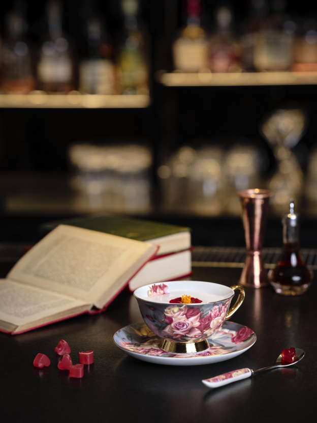 Le Charles, le bar de l'hôtel Le Burgundy, dévoile Poisons Exquis, sa nouvelle carte de cocktails