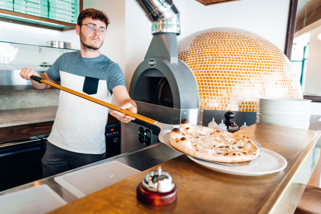 Botza : le nouveau spot gourmand qui sent bon la pizza à deux pas des Buttes Chaumont
