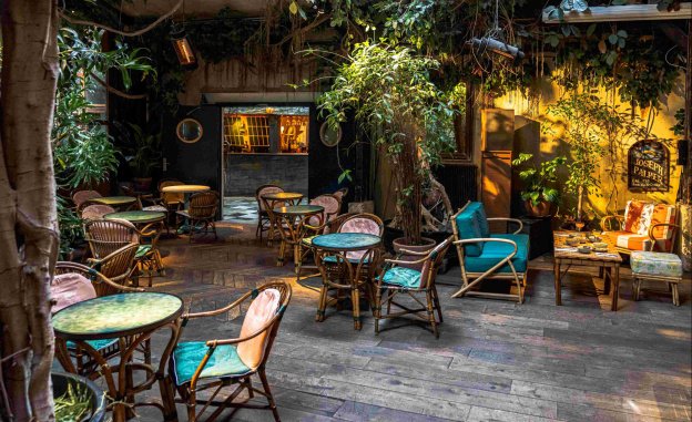 Comptoir Général : une évasion tropicale au cœur de Paris
