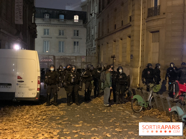 Manifestation contre la loi de sécurité globale : les policiers sortent les canons à eau