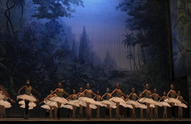 L'Opéra de Paris présente son premier grand ballet en concert en live streaming