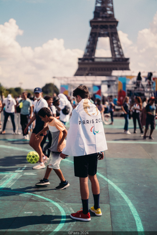 Paris 2025 recrute des volontaires pour les JO, comment devenir