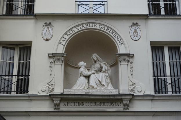 Chapelle de la Médaille Miraculeuse, une chapelle discrète qui cache un lieu de pèlerinage mondial