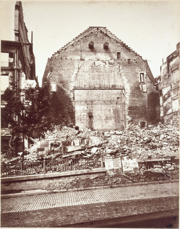 Éphéméride du 27 octobre à Paris : Le Théâtre de la Porte Saint-Martin ouvre, construit en 3 mois !