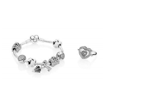 Une collection Mary Poppins au BHV Marais