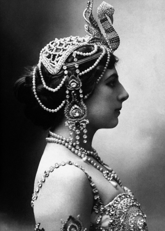 Portrait Mata Hari