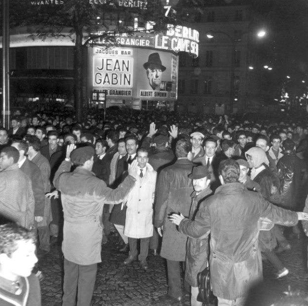 Manifestation des travailleurs algériens. Paris, 17 octobre 1961 © Roger-Viollet