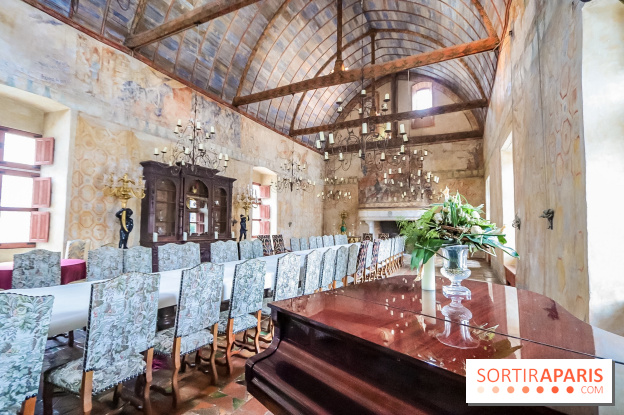 Château de Farcheville, la salle