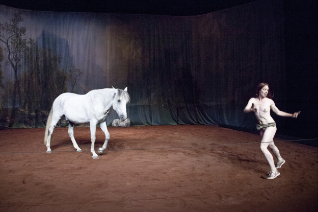 HATE de Laetitia Dosch au Théâtre Nanterre-Amandiers