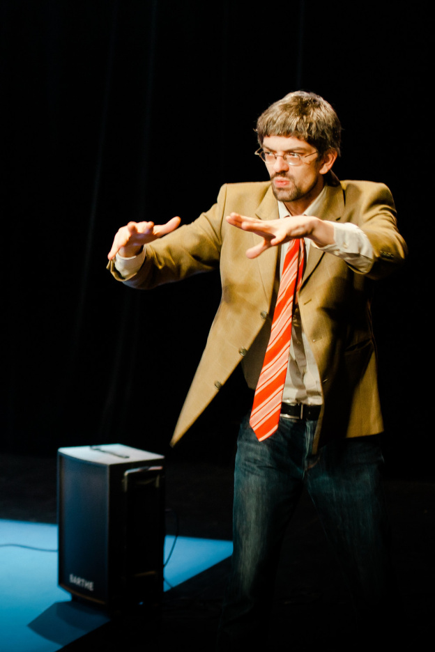 14 juillet, le seul en scène de Fabrice Adde au Théâtre du Rond-Point