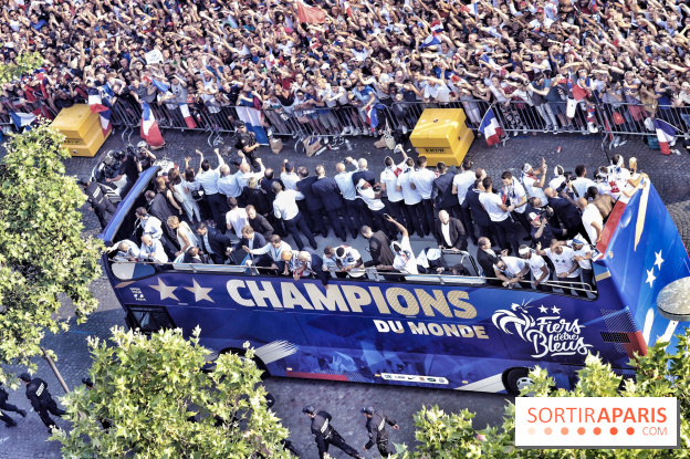 Défilé de l'Equipe de France sur les Champs-Elysées, les photos
