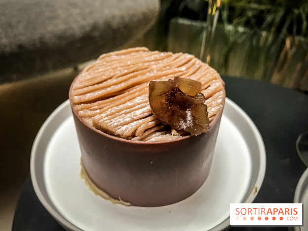 Tea-time Hotel Duo by Kevin Lacote