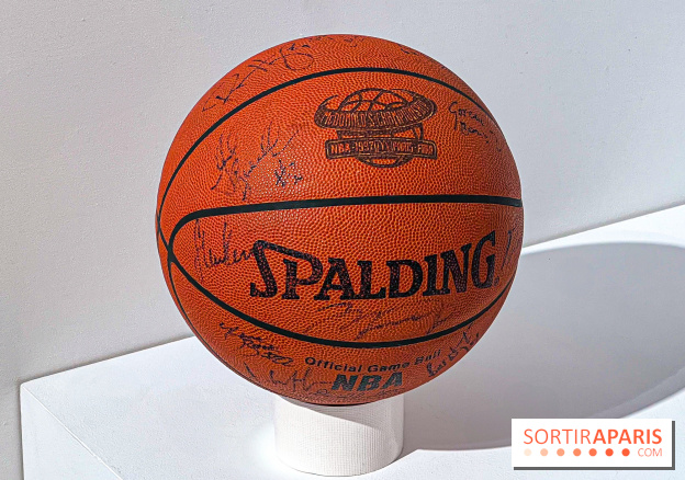 Une exposition gratuite d'objets de sport de collection ayant appartenu à des champions, à Paris 