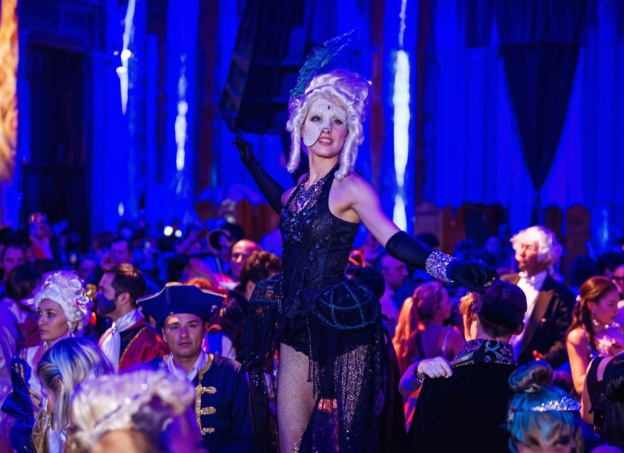 Le Bal des Princesses 2025 : la célèbre soirée électro-baroque en costume revient à Paris en mai