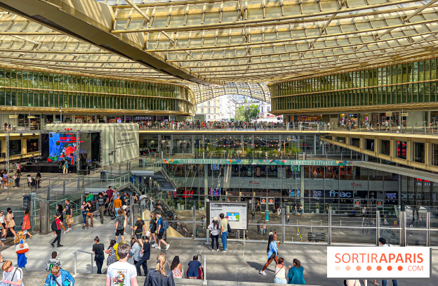 Amel Bent en concert gratuit sous la Canopée du Westfield Forum des Halles, à Paris