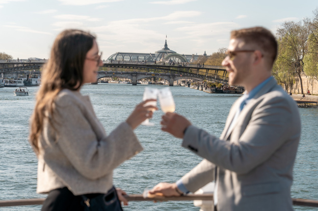 Une croisière intimiste et exclusive pour admirer la cathédrale Notre-Dame de Paris depuis la Seine