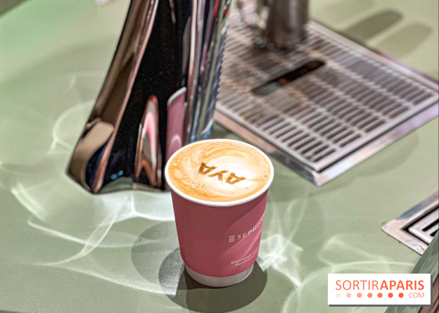 Pop up Café Lancôme x Aya Nakamura : flash make-up, gourmandises et surprises à gagner