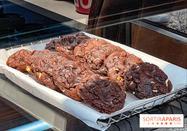 Pop up Café Lancôme x Aya Nakamura : flash make-up, gourmandises et surprises à gagner