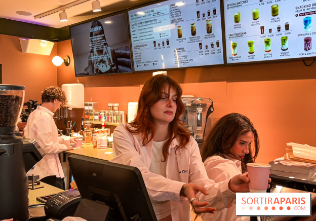 Pop up Café Lancôme x Aya Nakamura : flash make-up, gourmandises et surprises à gagner