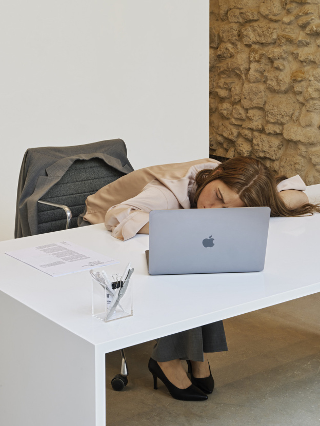 Elmgreen & Dragset installation galerie MASSIMODECARLO PIÈCE UNIQUE