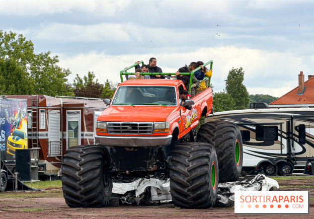 Insolite : un show de Monster Trucks, freestyle moto et Transformers débarque près de Paris