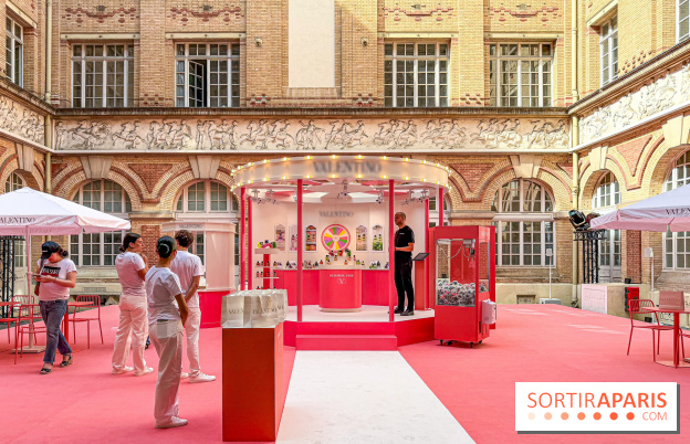 Ce pop up beauté d'une maison italienne change une école du Marais en fête foraine - avis & photos