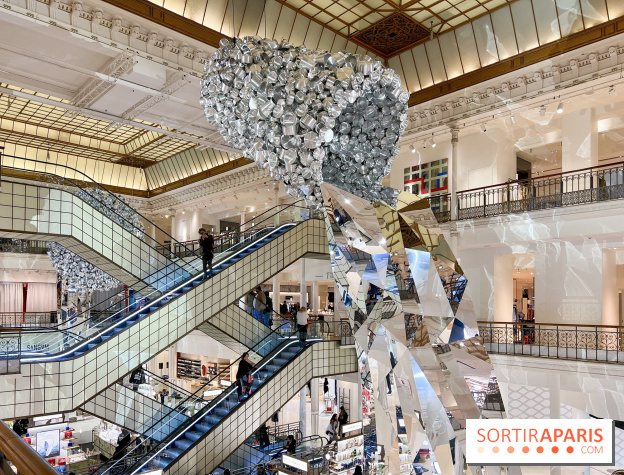 Sangam : l'installation monumentale de Subodh Gupta au Bon Marché Rive Gauche