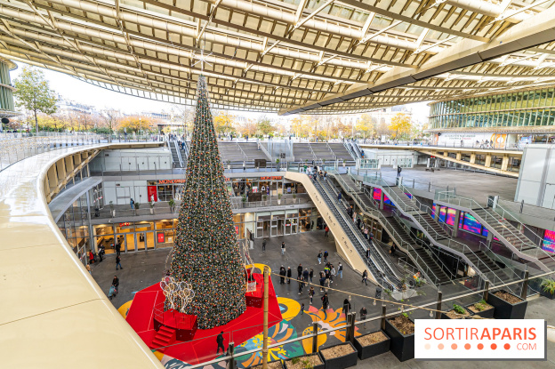 visuel Paris visuel  -  sapin - forum des halles - Noël
