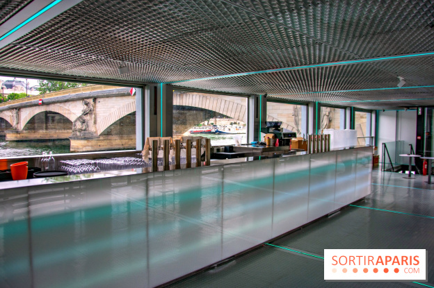 Fluctuart, premier centre d'art urbain flottant au monde, ouvre ses portes