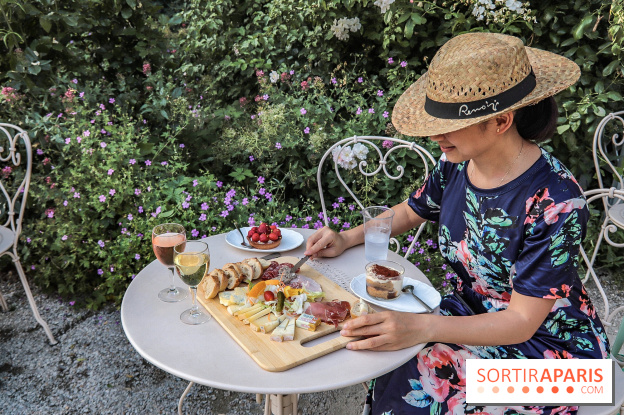 Le Café Renoir et sa terrasse estivale 2019