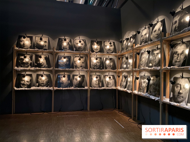 Christian Boltanski, Réserve des Suisses morts, 1990