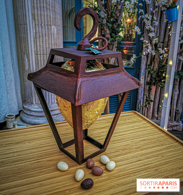 Le réverbère de Pâques 2020 du Westin Paris Vendôme par Florence Lesage